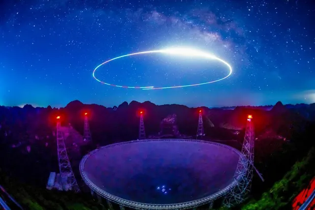 A drone performance above FAST, 24 July 2022; long exposure.