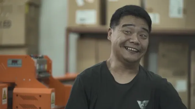 Programme frame from CCTV’s Lu Hong factory report · 2021-01-19