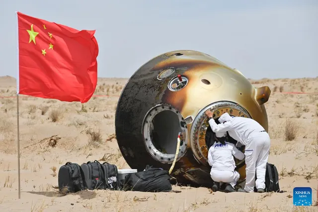 Shenzhou-19 recovery, Dongfeng landing site, 30 April 2025. Xinhua.