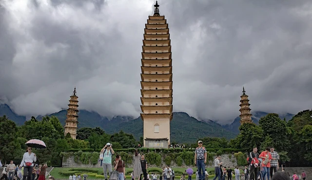 The three pagodas viewed from the entrance area.