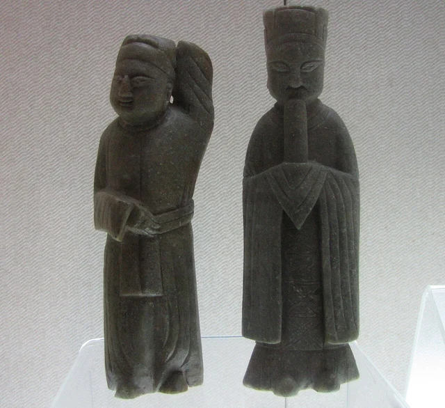 A Fuzhou Shoushan stone sculpture identified by the photographer as Song-period work; a historical collection photograph.