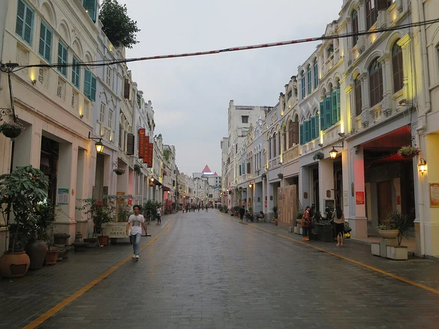 Haikou’s old arcaded streets, photographed in January 2016.
