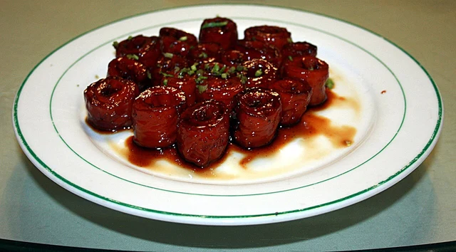 A braised pork-intestine dish in Jinan, photographed in March 2009; the source calls it Jiuqu Dachang.