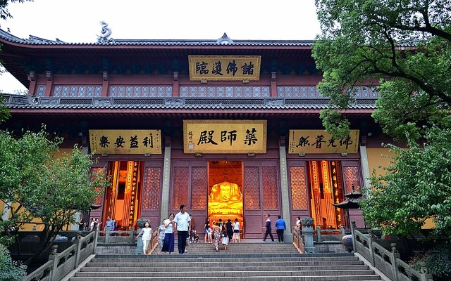 The Medicine Buddha Hall of Lingyin Temple in Hangzhou in October 2016.
