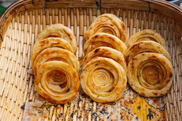 Spiral youxuan pastries at Jinan’s Youxuanzhang in September 2023, photographed by Wang Guangfu.