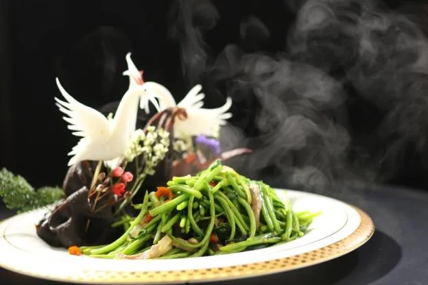Lihao stems stir-fried with preserved pork, in Jiangxi Commerce’s official 2021 Jiangxi-cuisine photographs.